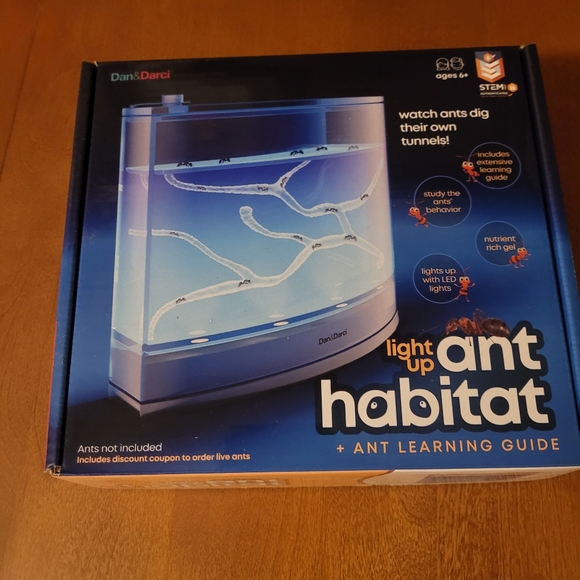 Ant Habitat - Picture 1 of 3